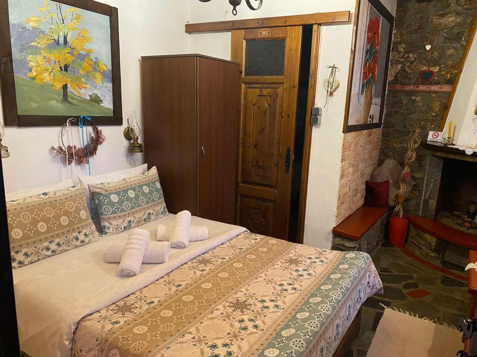 Traditional Guesthouse Erato Палеос Пантелеймон Екстериор снимка