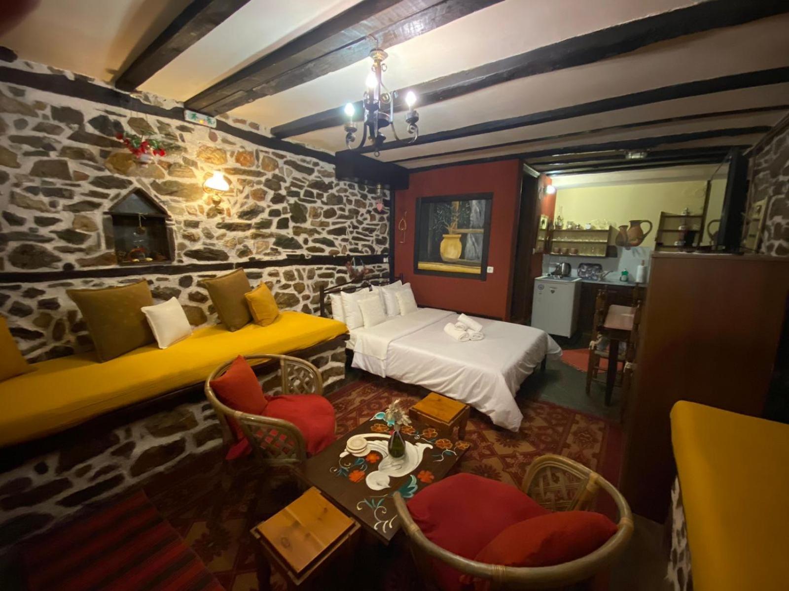 Traditional Guesthouse Erato Палеос Пантелеймон Екстериор снимка