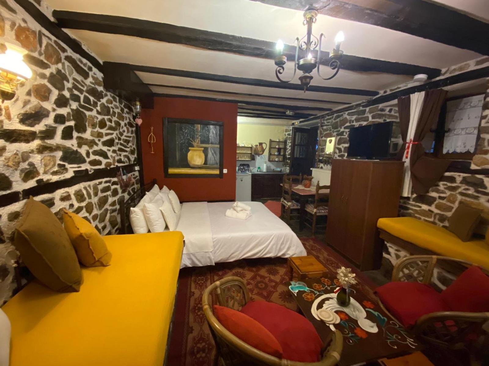 Traditional Guesthouse Erato Палеос Пантелеймон Екстериор снимка