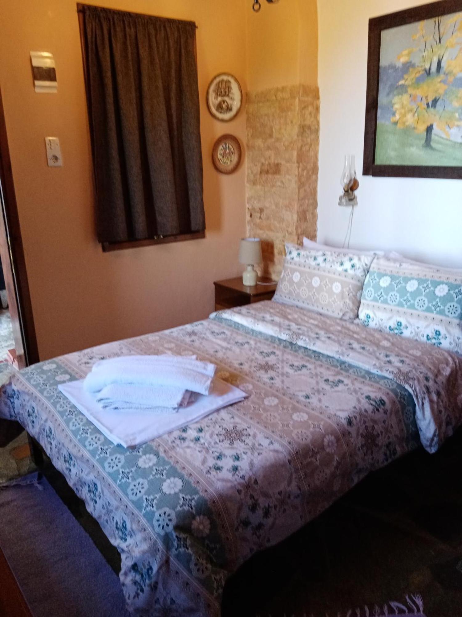 Traditional Guesthouse Erato Палеос Пантелеймон Стая снимка