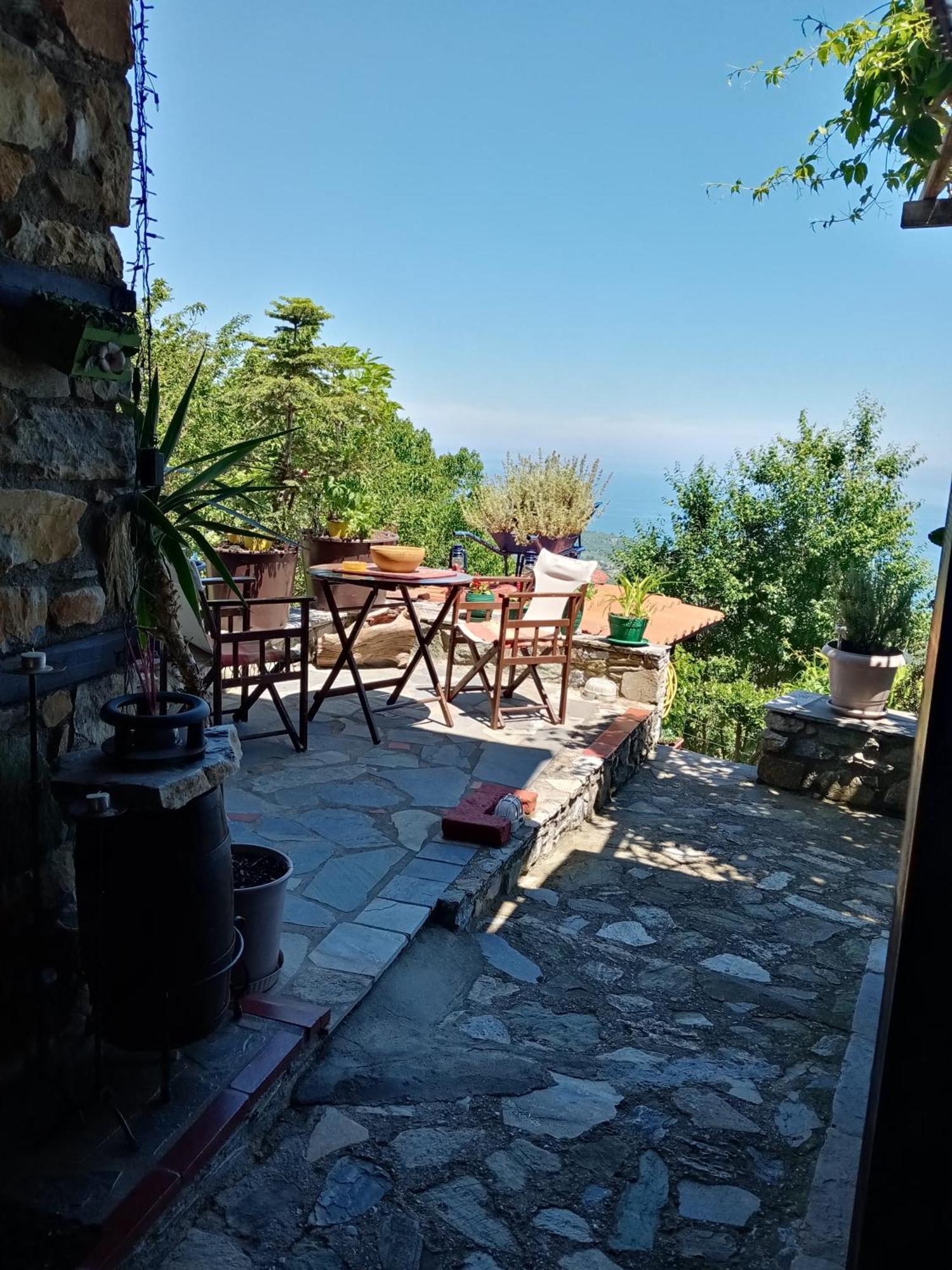 Traditional Guesthouse Erato Палеос Пантелеймон Стая снимка